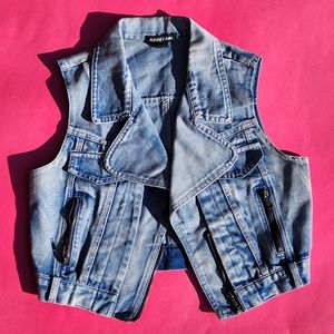 Audrey Ann  Cropped Jean Vest With Pockets 100% COTTON size: Medium